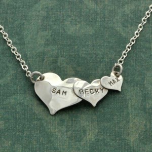 LinkedHeartNecklaceOnGreen6